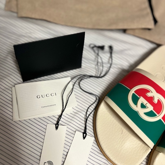 Gucci sandal rubber GG interlock white/red/green. Brand New. Never Worn. Size 7 - Picture 2 of 6